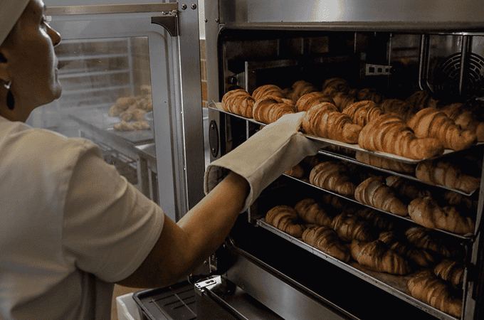 Семейная пекарня Кривоноговых — Свежие круассаны и выпечка в Сочи